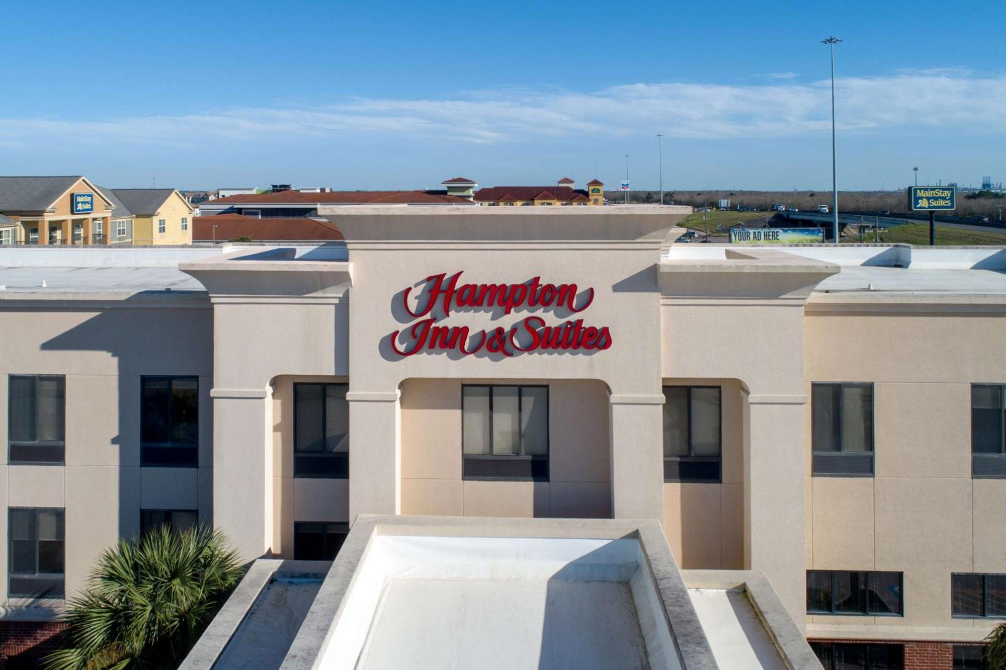 Hampton Inn & Suites Port Arthur Exterior photo