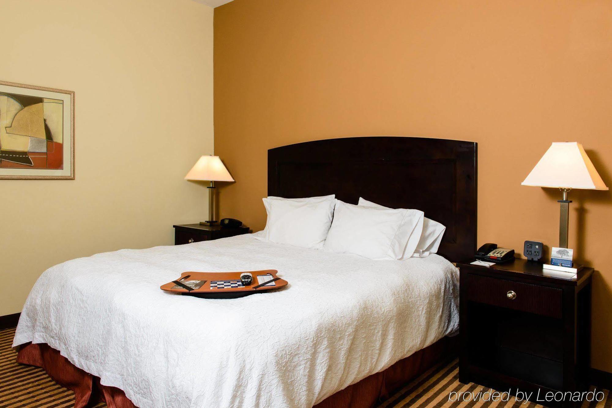 Hampton Inn & Suites Port Arthur Exterior photo